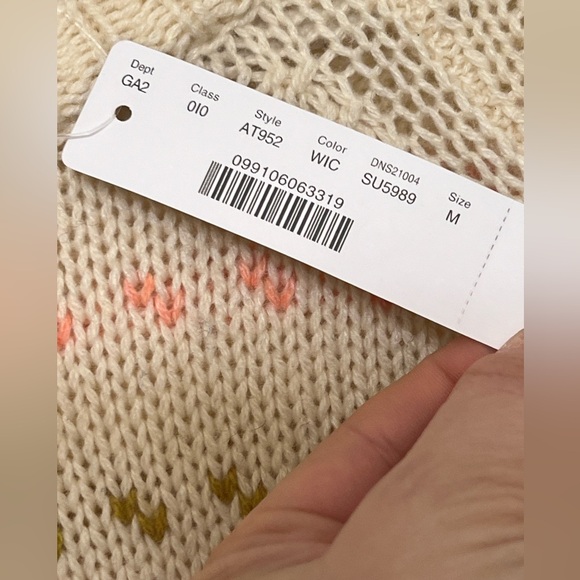 NWT J.Crew Women’s Sweater Size Medium - Picture 6 of 7